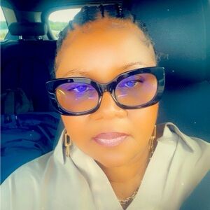 Meet your Posher, Marshell